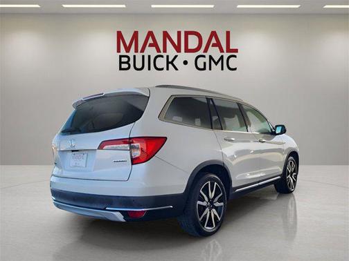 2019 Honda Pilot Touring 8-Passenger