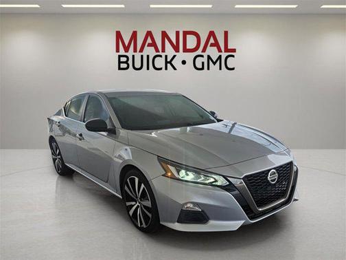 2020 Nissan Altima SR FWD
