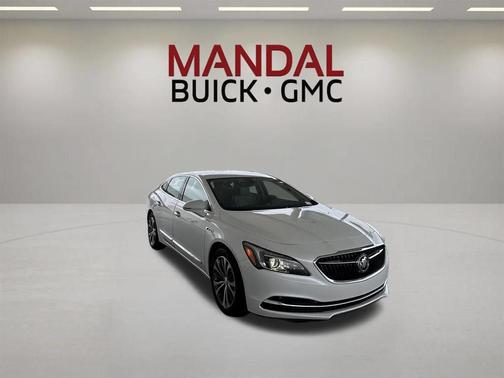 White Frost Tricoat 2017 Buick LaCrosse Essence