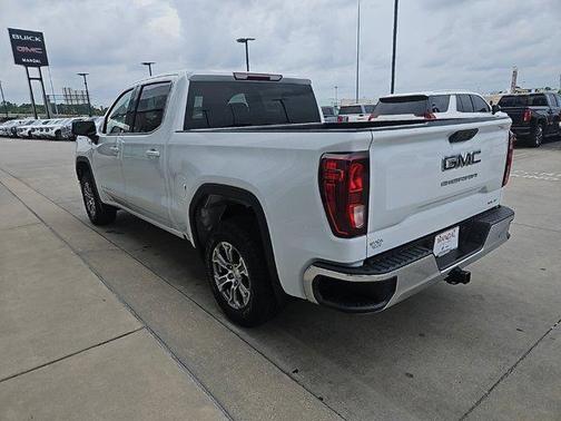 2023 GMC Sierra 1500 SLE