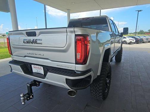 2023 GMC Sierra 2500 Denali