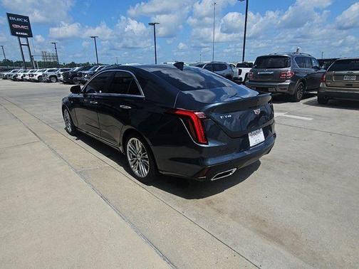 2022 Cadillac CT4 Premium Luxury
