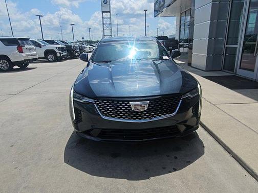 2022 Cadillac CT4 Premium Luxury