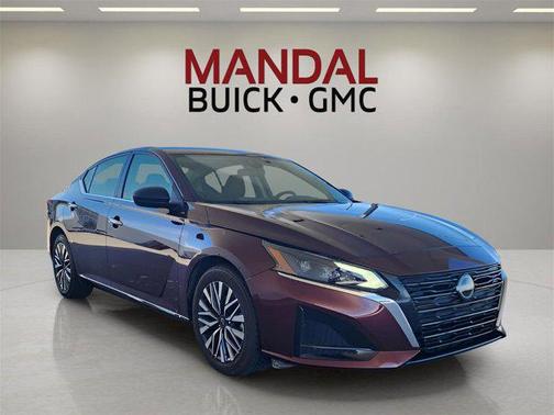 2025 Nissan Altima SV FWD