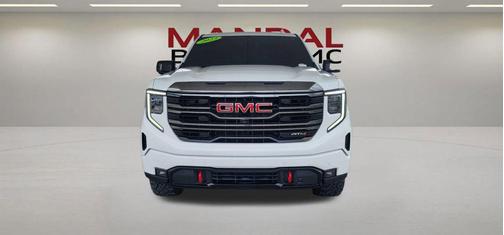 Summit White 2023 GMC Sierra 1500 AT4