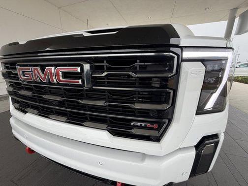2024 GMC Sierra 2500 AT4