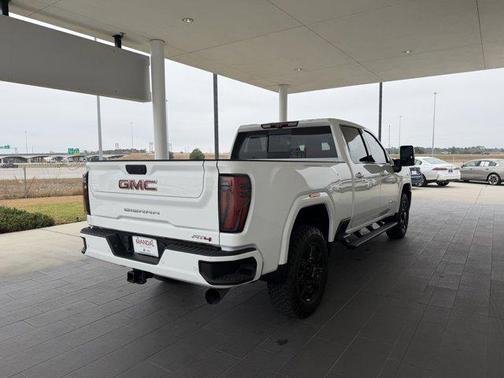 2024 GMC Sierra 2500 AT4