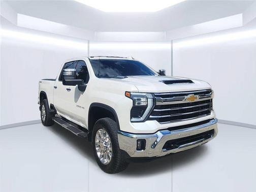 Iridescent Pearl Tricoat 2024 Chevrolet Silverado 3500 LTZ