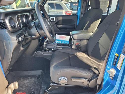 2022 Jeep Gladiator Sport