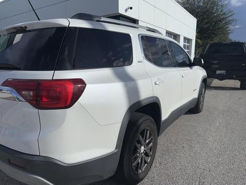 2017 GMC Acadia SLT-1