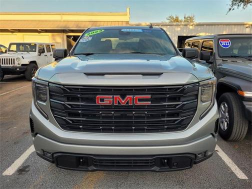 2023 GMC Sierra 1500 Elevation
