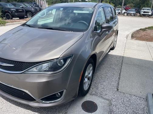 2018 Chrysler Pacifica Touring Plus