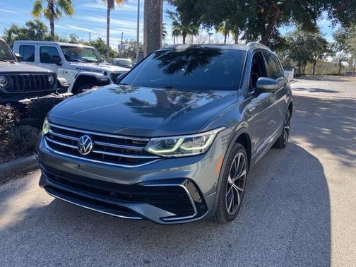 2022 Volkswagen Tiguan 2.0T SEL R-Line 4MOTION