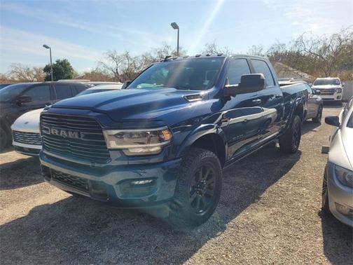 2020 RAM 2500 Laramie Crew Cab 4X4 6'4' Box