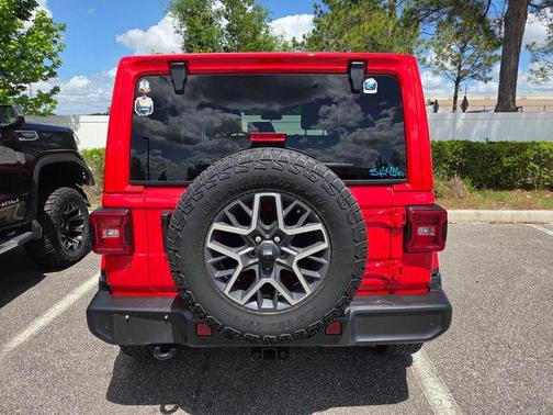 Firecracker Red Clearcoat 2024 Jeep Wrangler 4-Door Sahara 4x4
