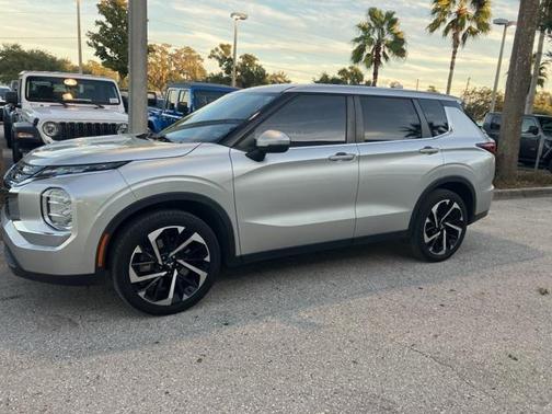 2022 Mitsubishi Outlander ES 2.5 2WD