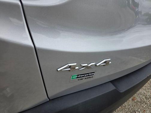 Glacier Metallic 2016 Jeep Renegade Latitude