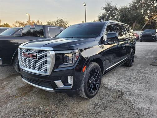 2023 GMC Yukon XL Denali
