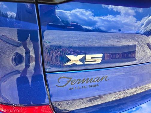 Marina Bay Blue Metallic 2025 BMW X5 M60i
