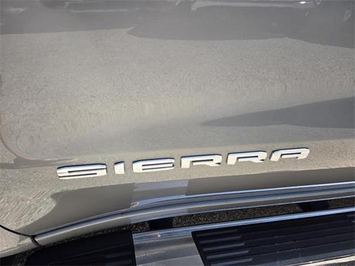 2025 GMC Sierra 1500 SLE