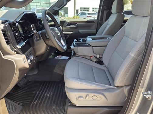 2025 GMC Sierra 1500 SLE