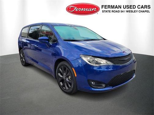 2020 Chrysler Pacifica Touring