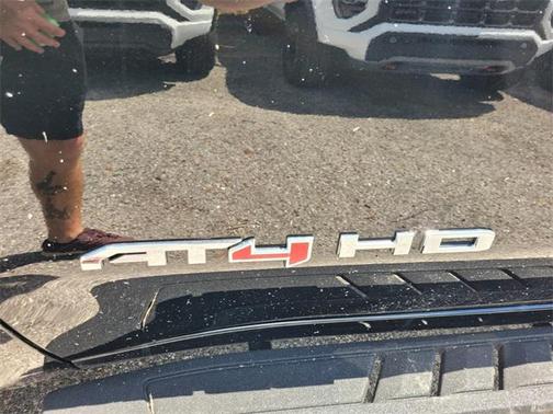 2025 GMC Sierra 2500 AT4