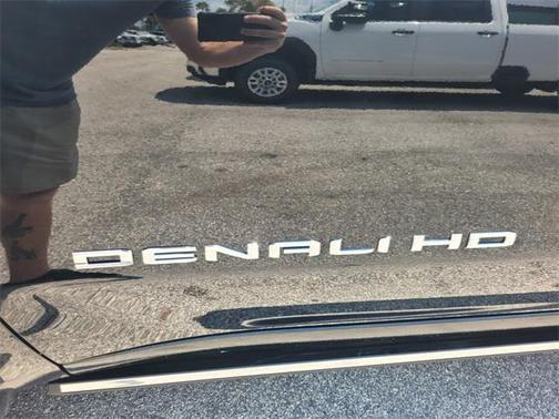 2025 GMC Sierra 3500 Denali