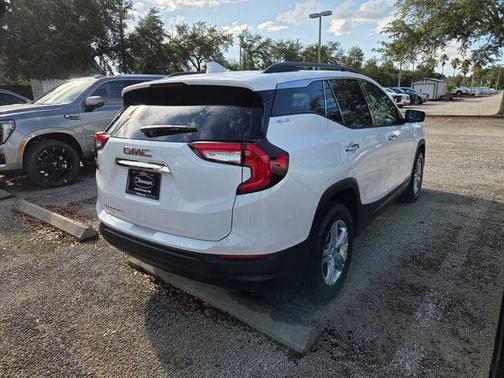Summit White 2024 GMC Terrain SLE