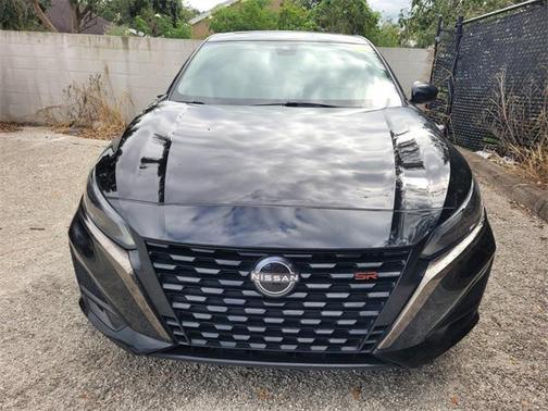 2023 Nissan Altima SR FWD