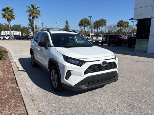 2022 Toyota RAV4 Hybrid SE