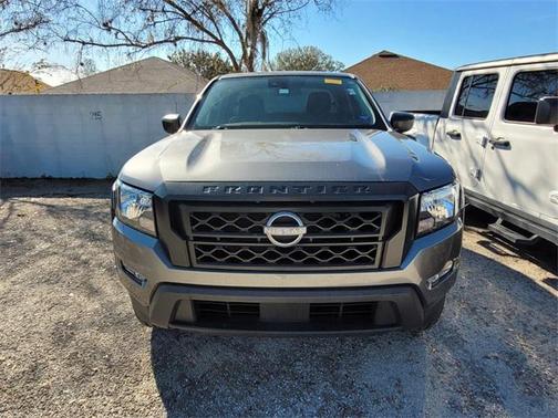 2022 Nissan Frontier S