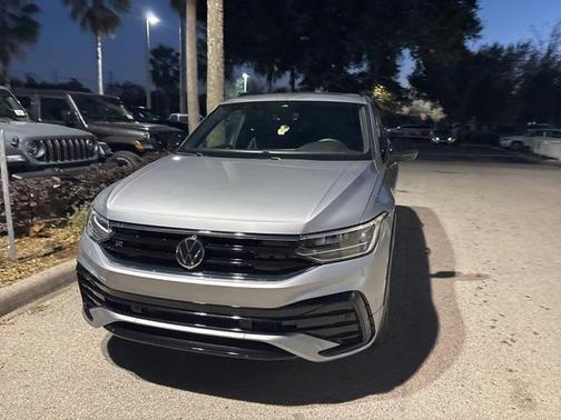 2023 Volkswagen Tiguan 2.0T SE R-Line Black