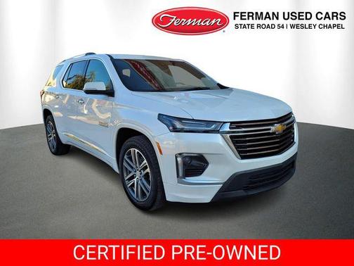 Iridescent Pearl Tricoat 2023 Chevrolet Traverse High Country