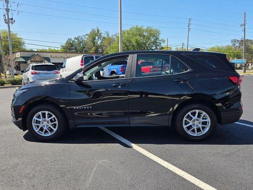 Mosaic Black Metallic 2023 Chevrolet Equinox LS