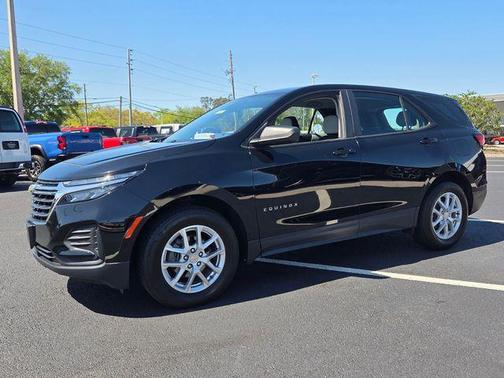 Mosaic Black Metallic 2023 Chevrolet Equinox LS