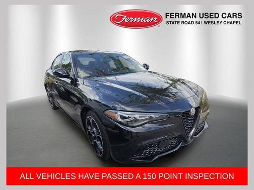 Vulcano Black Metallic 2025 Alfa Romeo Giulia AWD