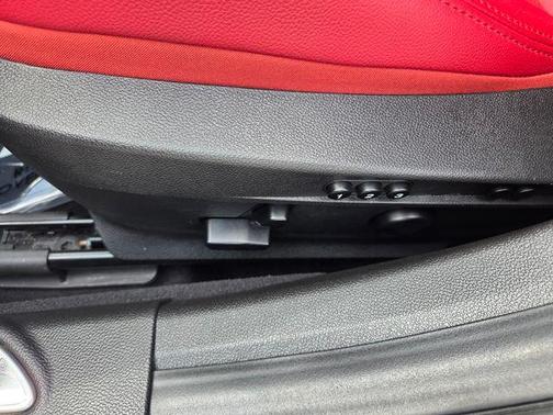 Vulcano Black Metallic 2025 Alfa Romeo Giulia AWD