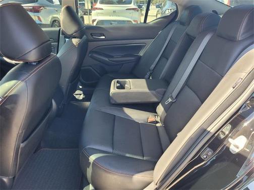 2021 Nissan Altima SR VC-Turbo FWD