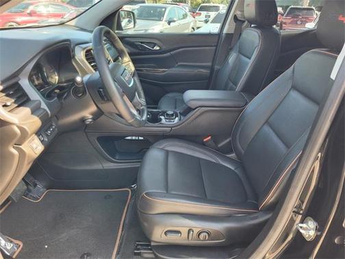 2023 GMC Acadia AWD AT4