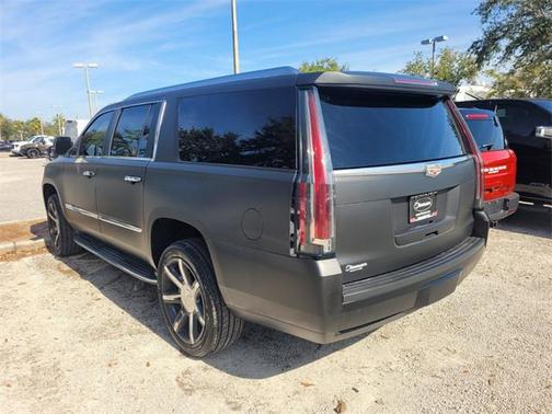 2016 Cadillac Escalade ESV Luxury