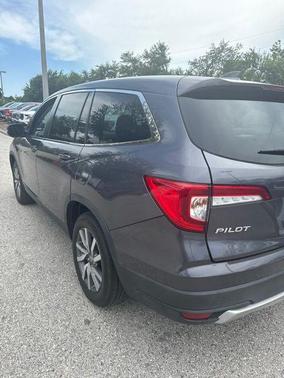 Modern Steel Metallic 2022 Honda Pilot 2WD EX-L