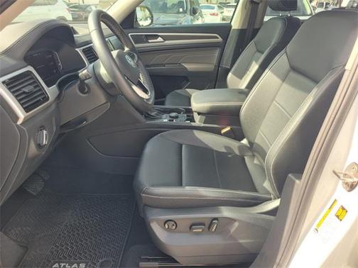 2023 Volkswagen Atlas 3.6L SE w/Technology