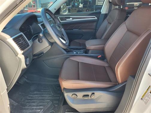 2022 Volkswagen Atlas 2.0T SE w/Technology