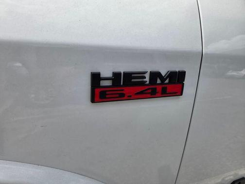 Bright White Clearcoat 2022 RAM 2500 Laramie Crew Cab 4x4 6'4' Box