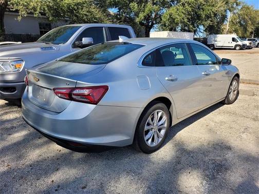 2022 Chevrolet Malibu FWD LT