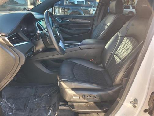 2022 Buick Enclave FWD Avenir