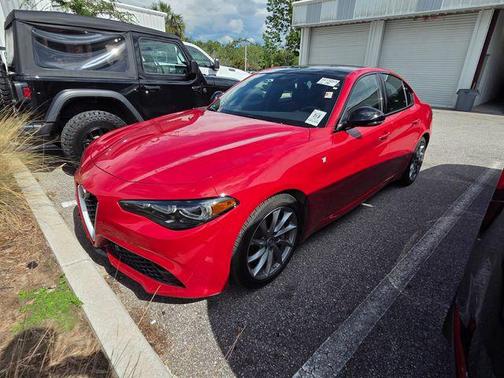 Alfa Rosso 2024 Alfa Romeo Giulia Ti
