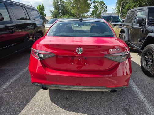 Alfa Rosso 2024 Alfa Romeo Giulia Ti