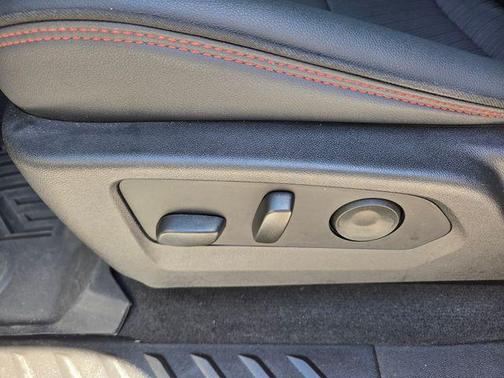 Sterling Metallic 2024 GMC Canyon AT4X